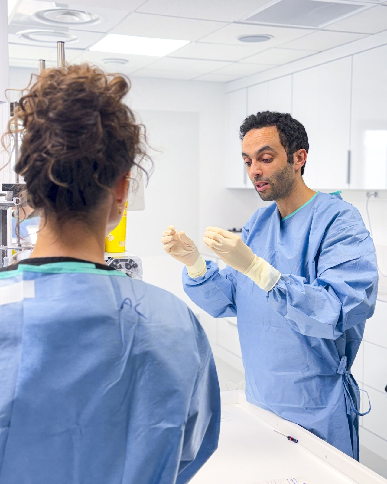 Hands-on wrist arthroscopy session
